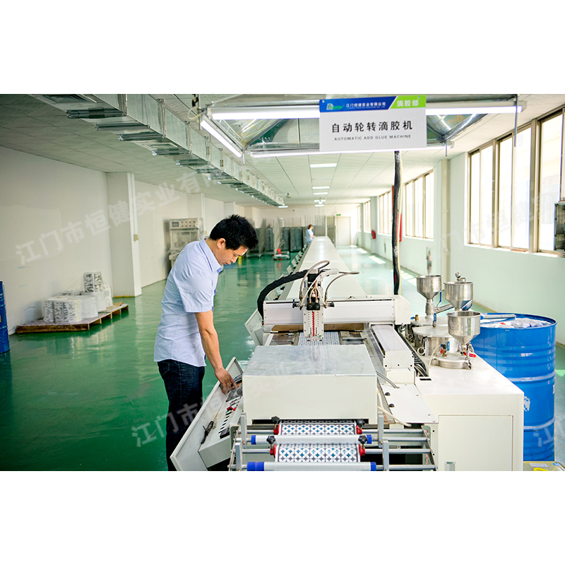 自動(dòng)輪轉(zhuǎn)滴膠機(jī)2