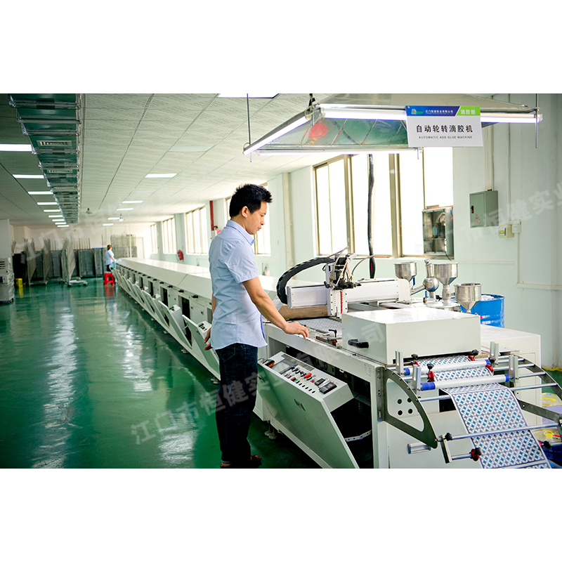 自動(dòng)輪轉(zhuǎn)滴膠機(jī)1